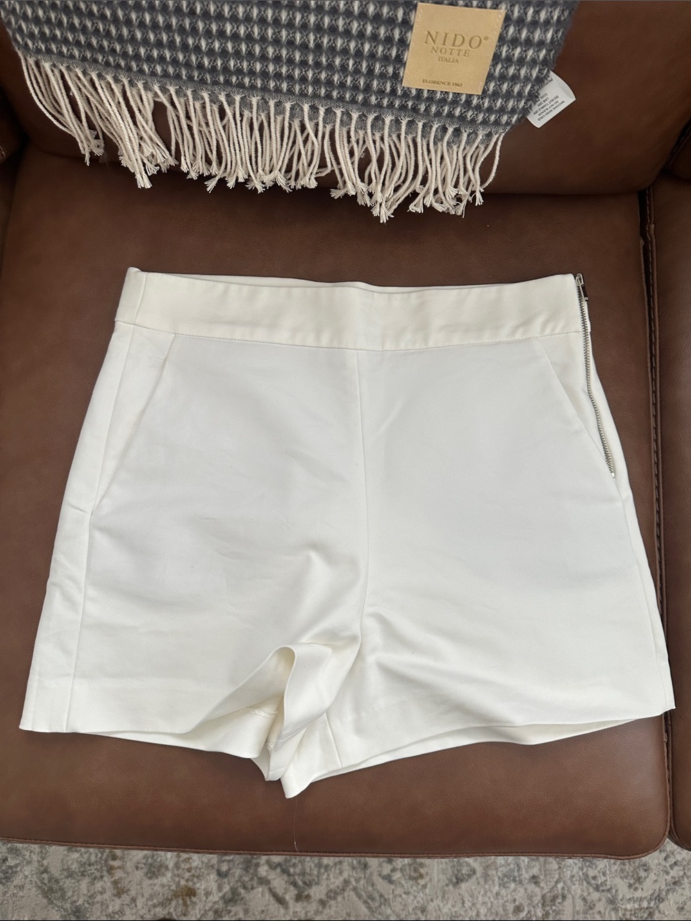 Zara Women's White High-Rise Stretch Shorts